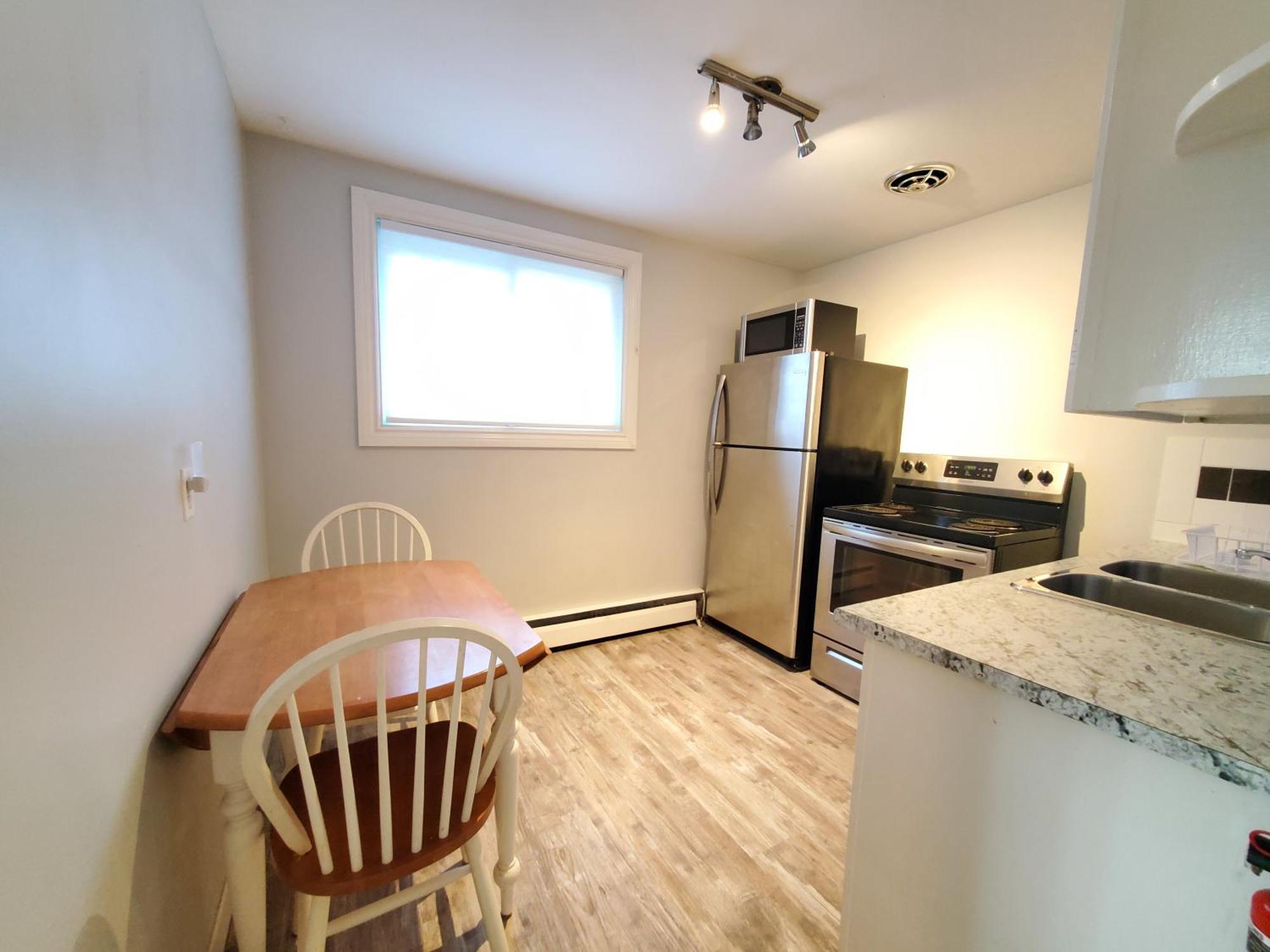Modern Private 1Br Apt. W/Free Prkg + Fast Wi-Fi Sault Ste. Marie Exterior foto